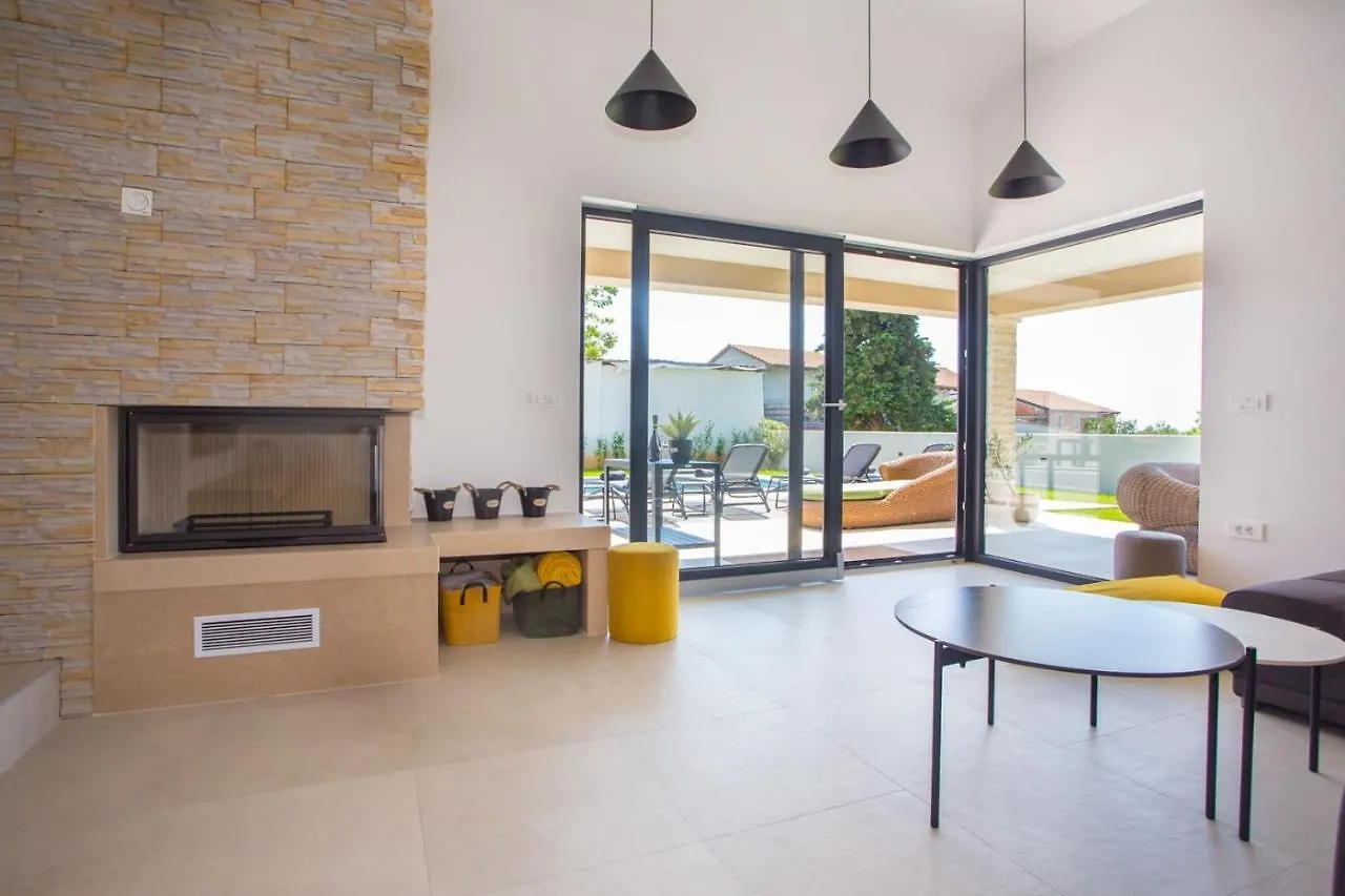 Villa Mia بوريتش